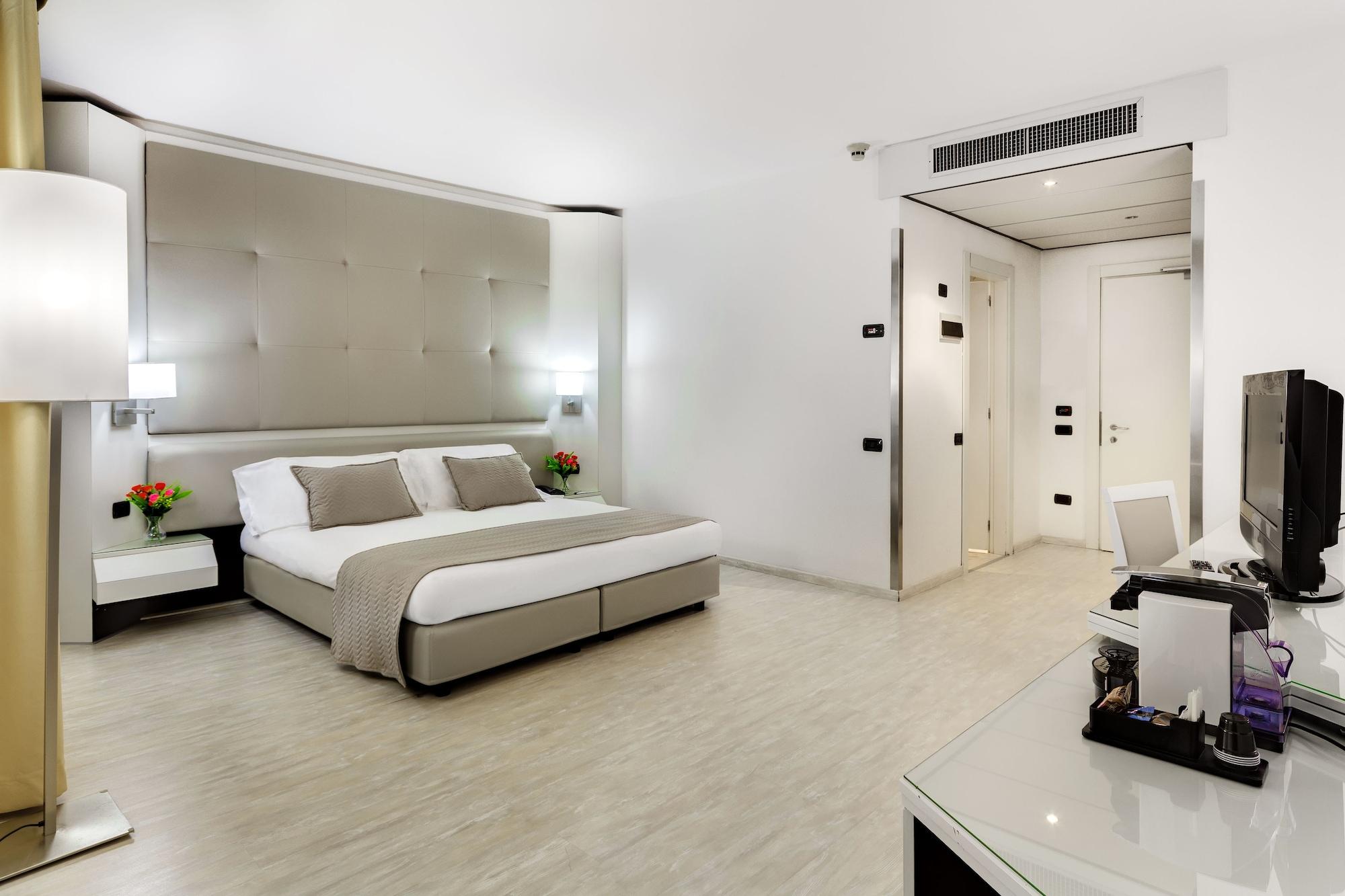 Hotel Mediterraneo Palace