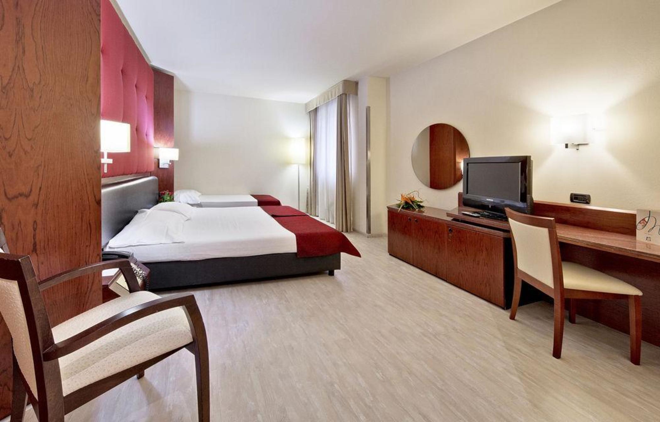 Hotel Mediterraneo Palace 4*