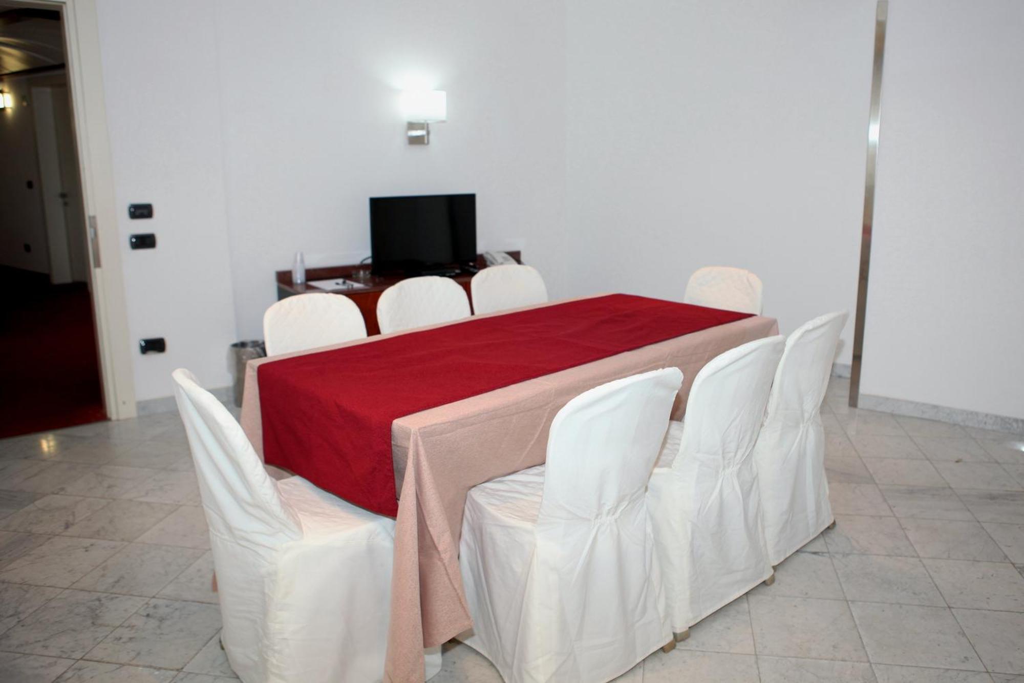 Hotel Mediterraneo Palace
